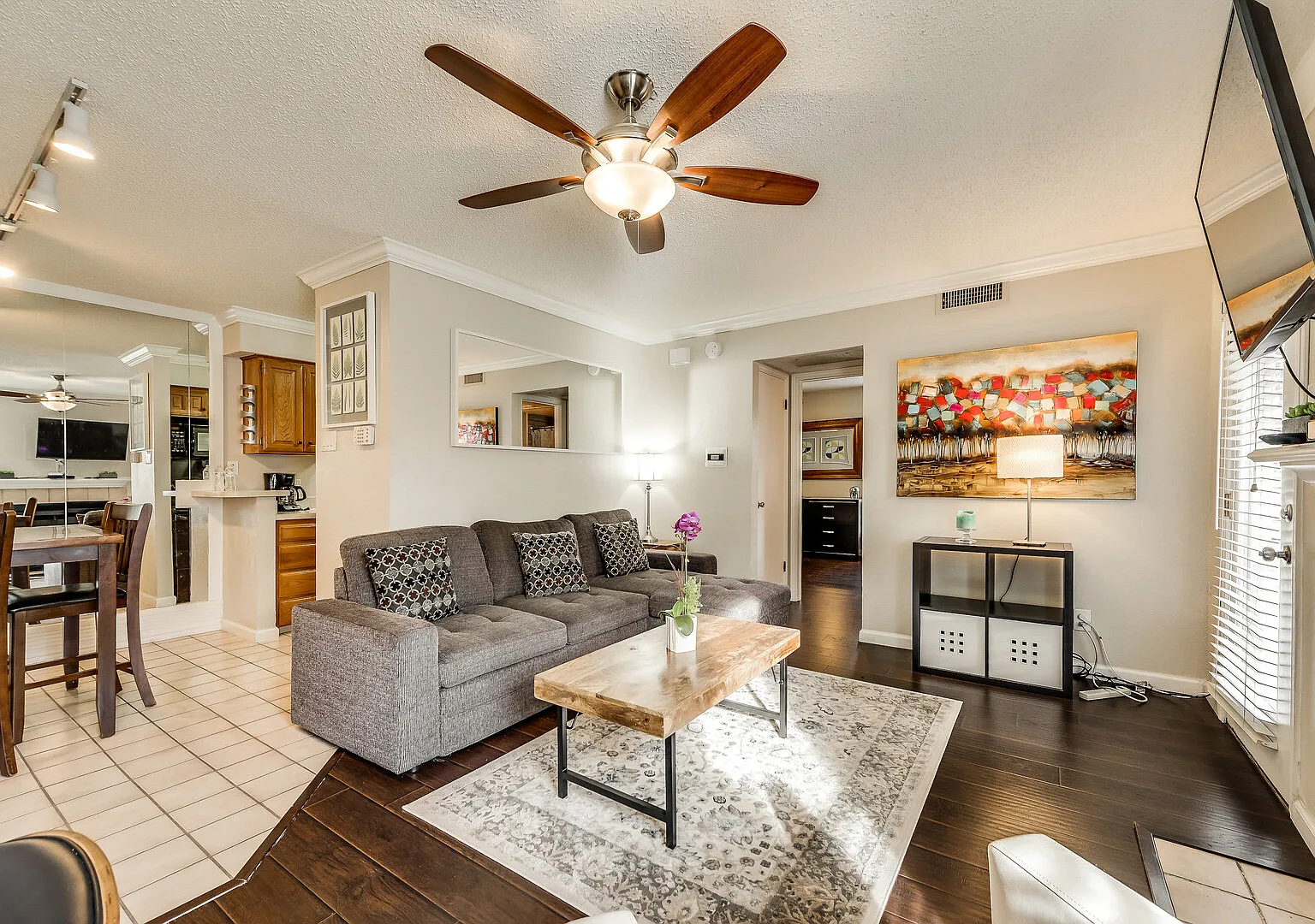 I24 World Cup Stay- 18 min to AT&T - Sleeps 2 - Free Parking — Photo 3