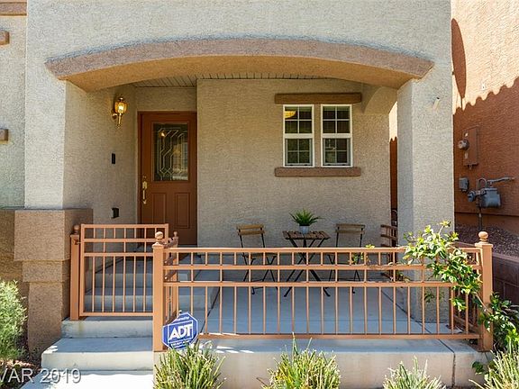 4th image of 9177 Beauchamp Ave