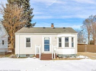 31212 Birchlawn St, Garden City, MI 48135