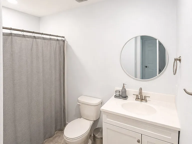 700 23rd Pl — Photo 3