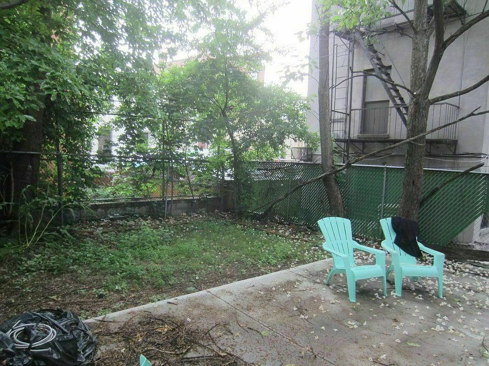 1st image of 277 Clifton Pl #1