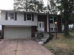 71 Smoke Tree Dr, Fenton, MO