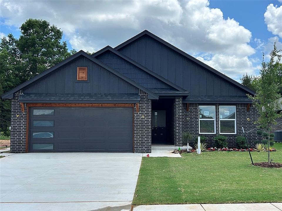 1st image of 1200 Wisteria Way