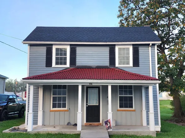 416 Winchester St, Paw Paw, WV 25434