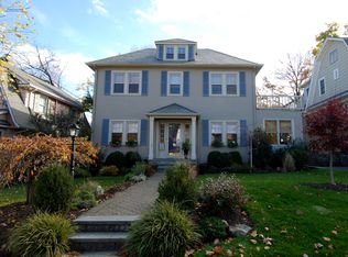 15 Summit Ave, Larchmont, NY 10538