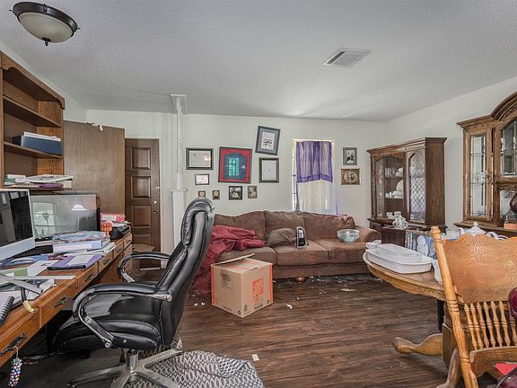 4th image of 39 Lake Dr