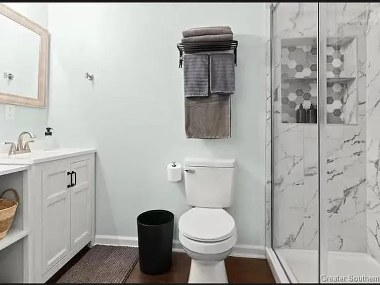 2822 Wilson Dr — Photo 7