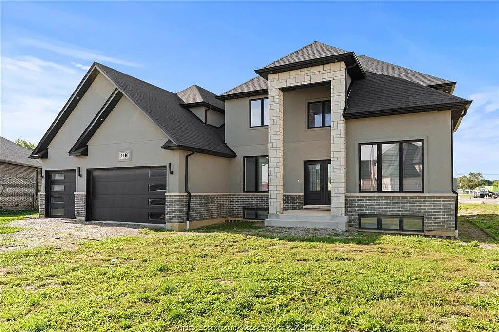 3 bed, $2,250 — Photo 1