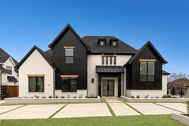 1st image of 1400 Latigo Ct