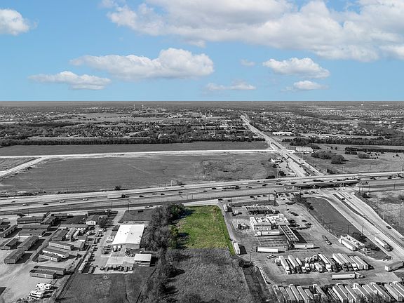 4th image of 1970 E Interstate Highway 30