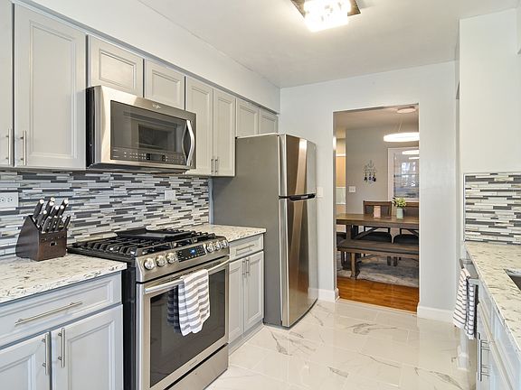 3rd image of 855 Weidner Ct S #1A