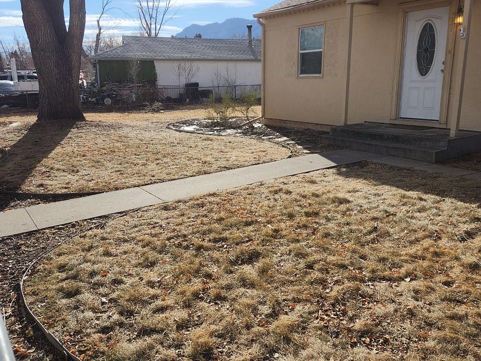 Front house and yard
