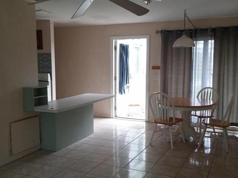 2nd image of 2092 Little John Rd