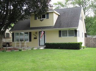 3105 Swallow Ln, Rolling Meadows, IL 60008