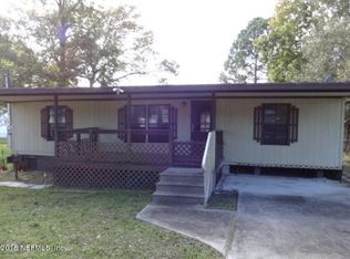 221 Lake Ln, Crescent, FL 32112