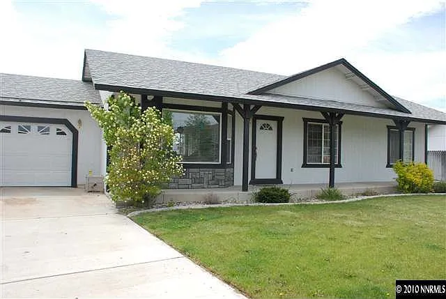 826 Alena Way photo 1