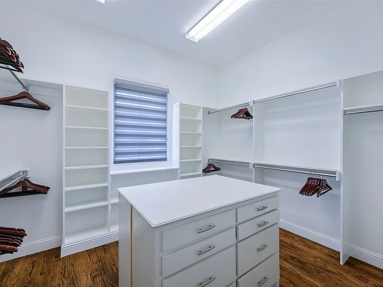 5624 Gillum Dr — Photo 22