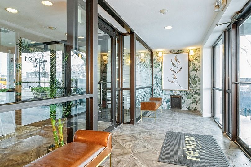 1st image of 20 Camelot Way #1-4M