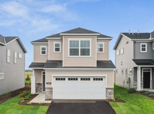 1839 Ivy St, Shakopee, MN 55379