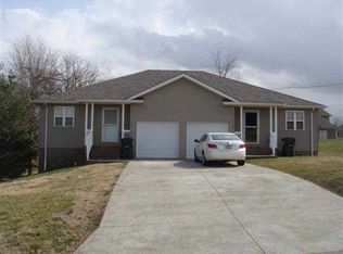 3840 Halehaven Dr, Paducah, KY 42001