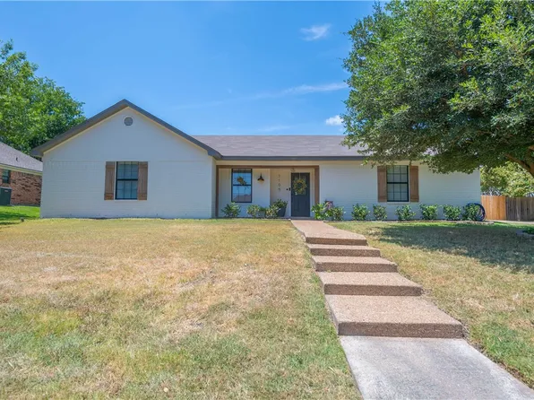 1105 Radisson Dr, Hewitt, TX 76643