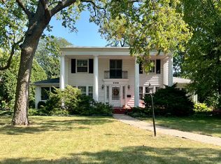 299 Longcommon Rd, Riverside, IL 60546