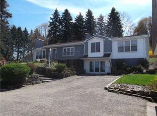 2312 Dellenbaugh Rd, Tarentum, PA 15084