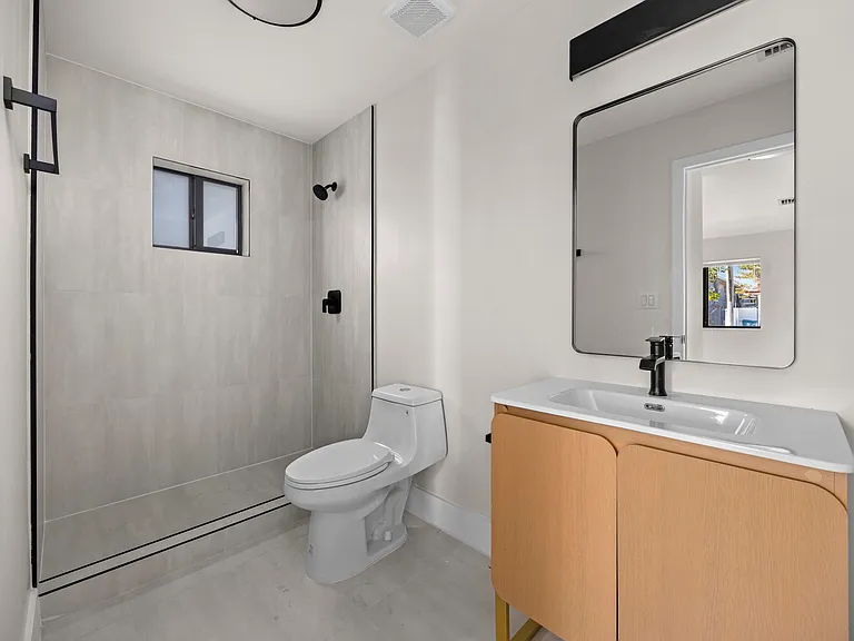 1181 NW 66th St #1181 — Photo 24