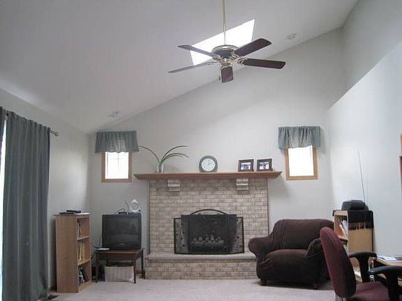 4th image of 306 Franklin Ave
