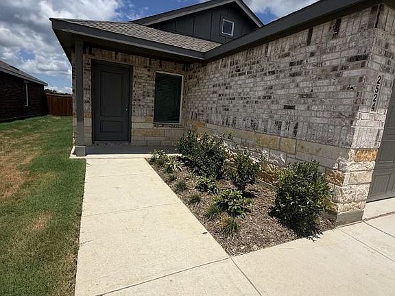 3rd image of 2524 Guineas Ln