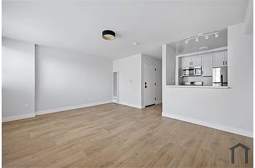 1505 S Hoover St #2 Photo 1