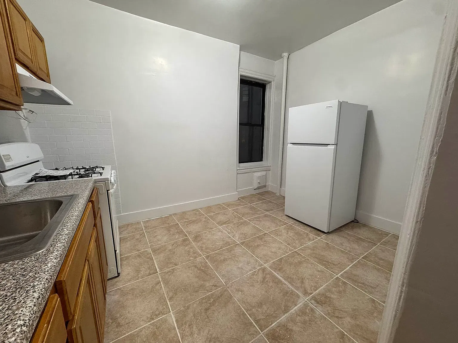 97 Euclid Avenue — Photo 3