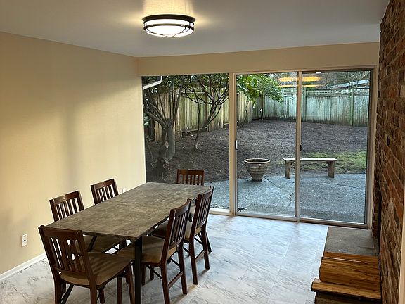 4th image of 16223 NE 28th St #1