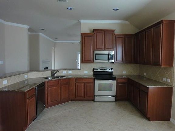 3rd image of 12516 Fair Ln