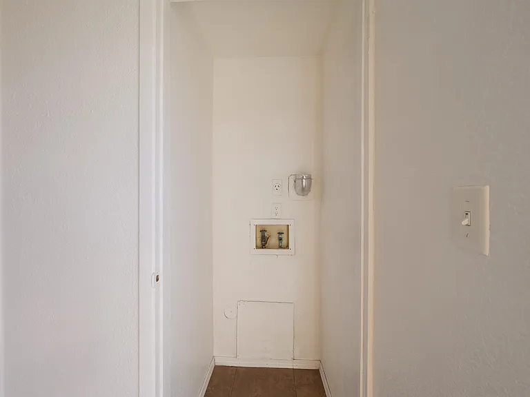 1901 Lake Omega St #C — Photo 8