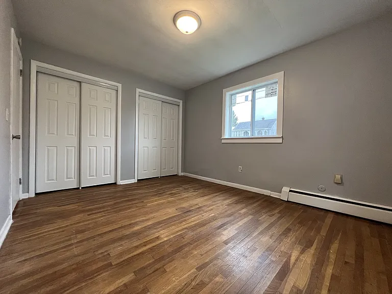 27 Tompkins St #5 — Photo 8
