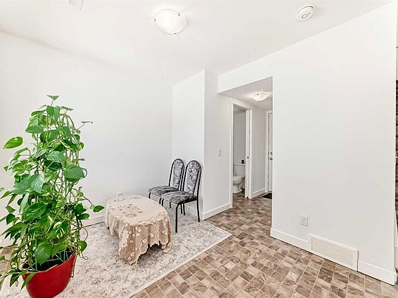 4th image of 148 E Skyview Ranch Rd NE