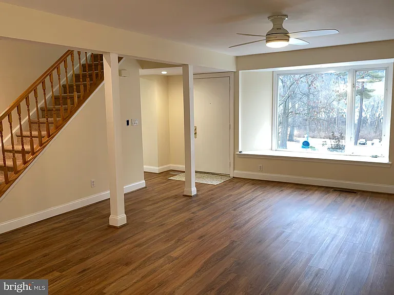 121 E Chelsea Cir — Photo 17