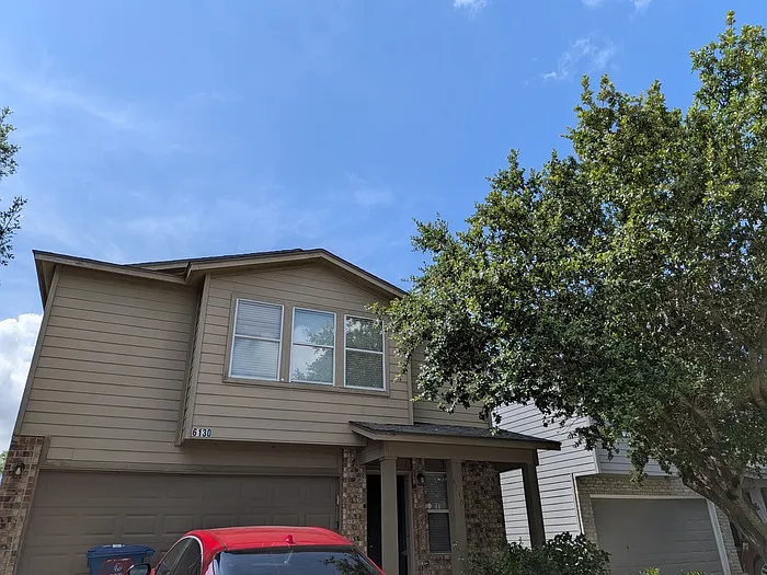 6130 Wisteria Hl