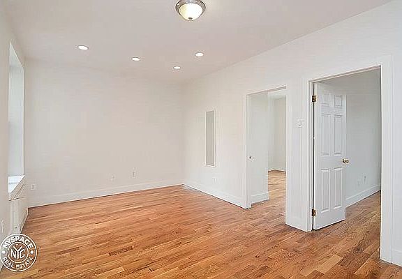 4th image of 592 E 22nd St #3B