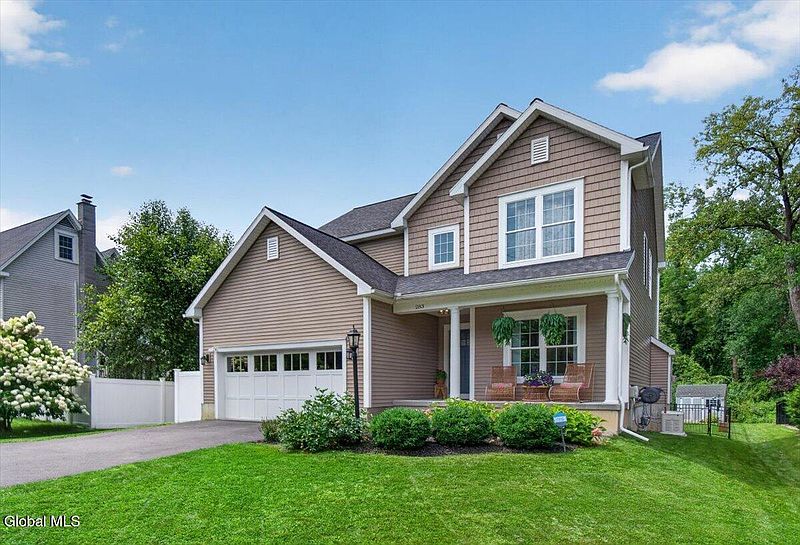 2nd image of 283 Elsmere Avenue