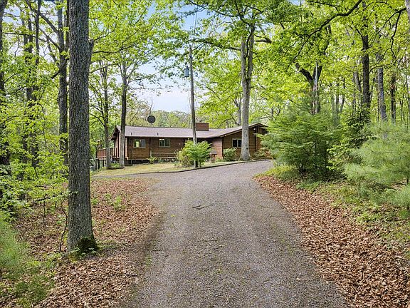 3rd image of 281 Boots Hill Ln