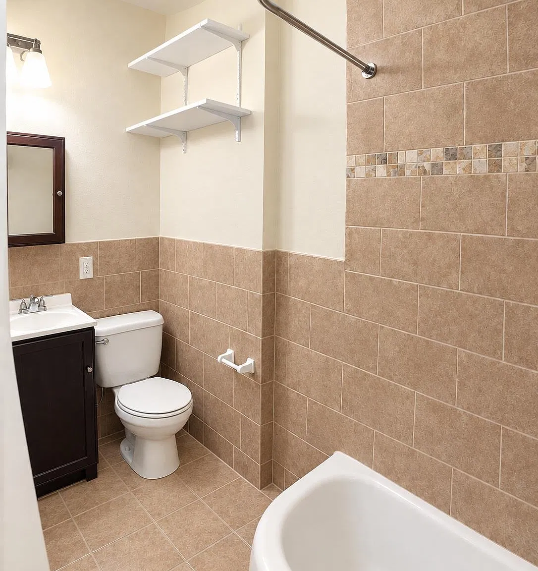 5 bed, 2.0 bath, 1288 sqft, $4,200 — Photo 4