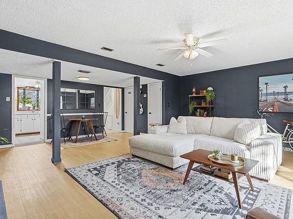 2nd image of 208 Cloverdale Blvd Unit 8