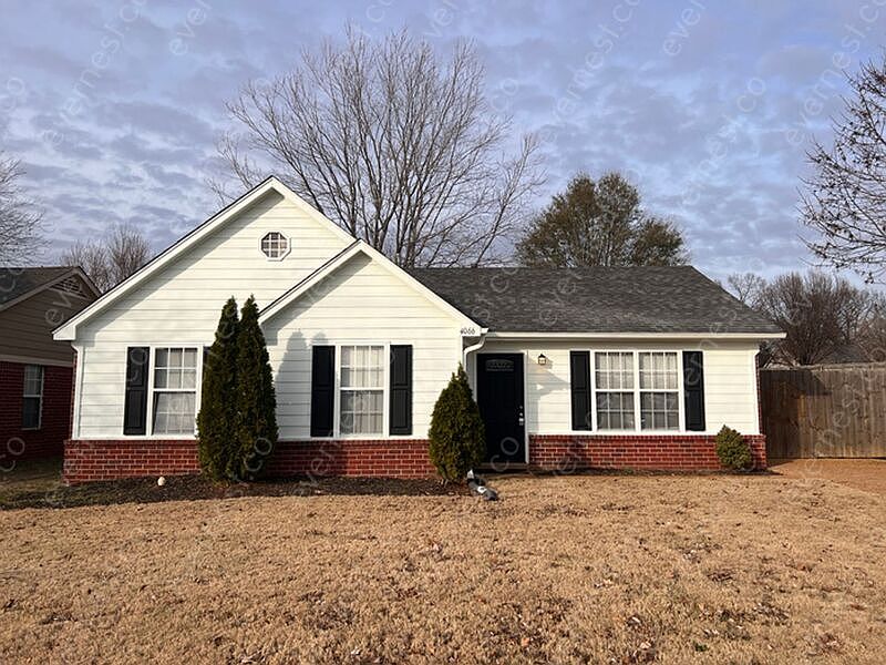 1st image of 4066 Shadow Glen Dr
