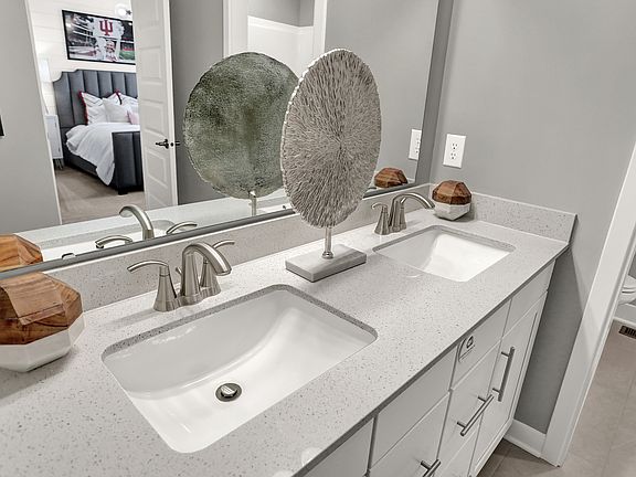 4th image of 2054 W 171st St