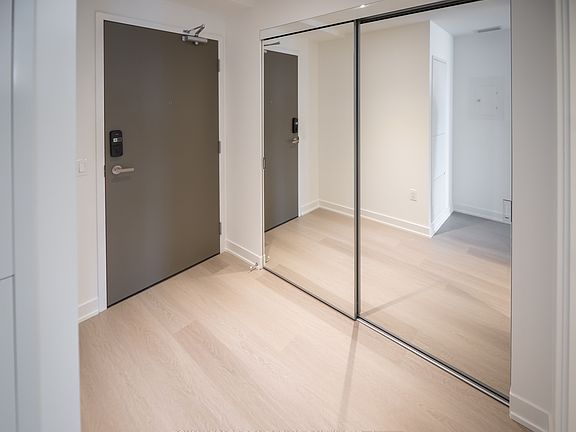 5th image of 448 Burnhamthorpe Rd W #1505