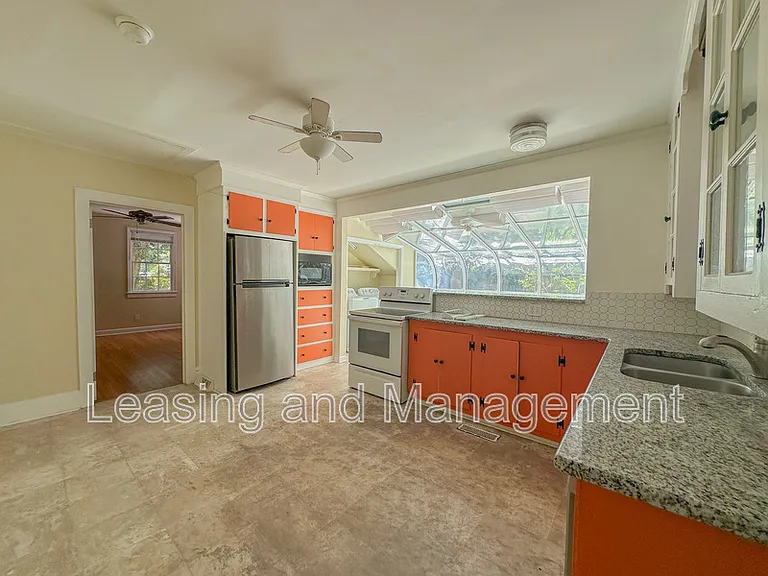 1709 Mulmar St — Photo 4