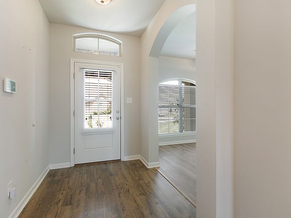 2nd image of 700 Lakeshore Village Dr