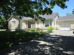 46 Sunset Ave, Hampden, ME 04444